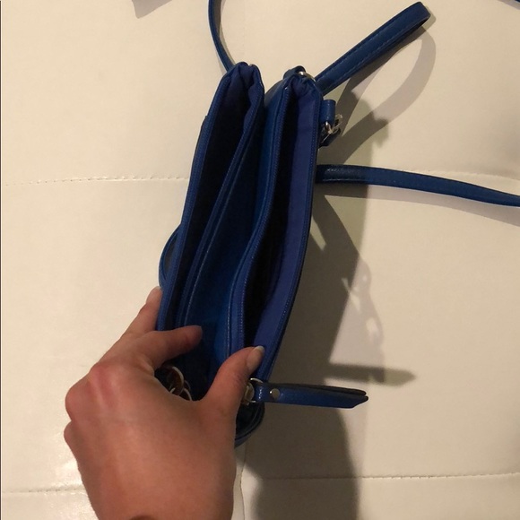 Blue purse - Picture 2 of 4